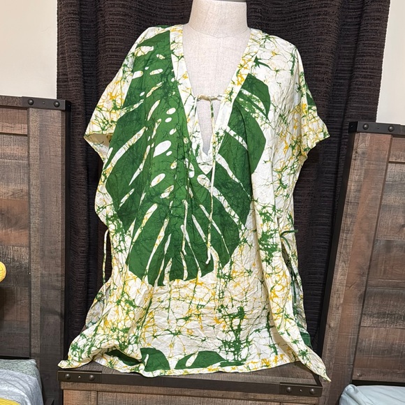 Nieves Lavi Other - Green and White Leaf Print Kaftan